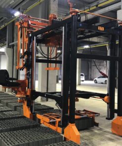 Mobiler Greifstapler STI 120 in der Produktionshalle